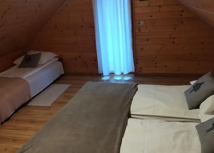 Na Cichej בית נופש שצ'צ'ירק